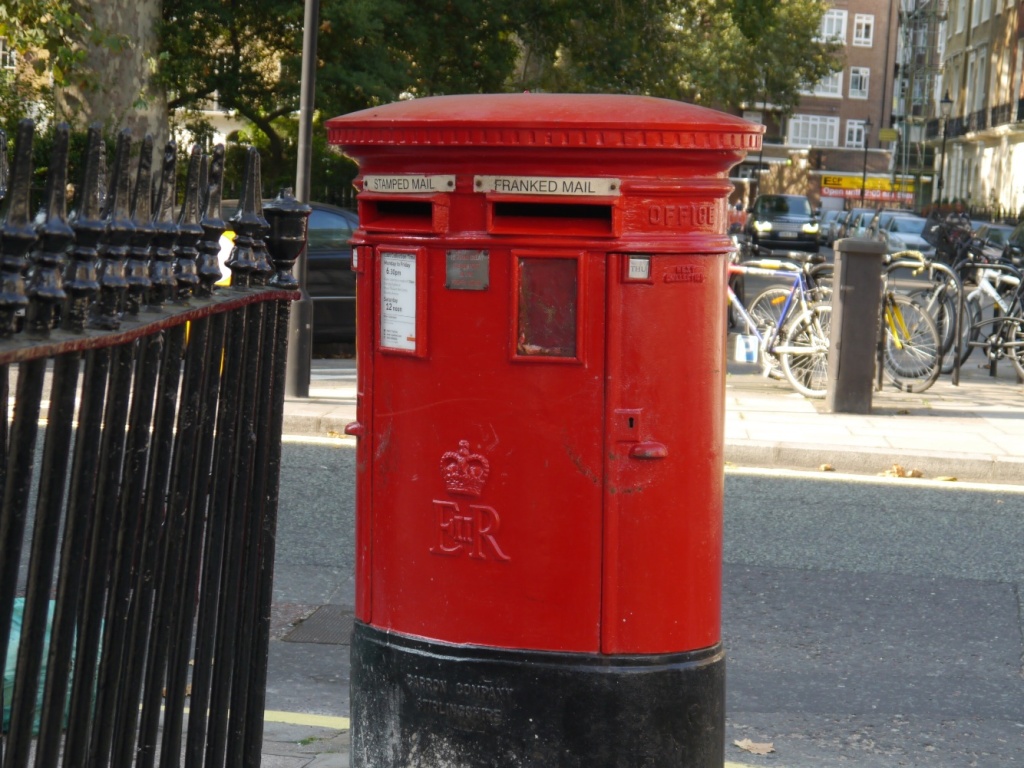 postbox connaught sq (1)